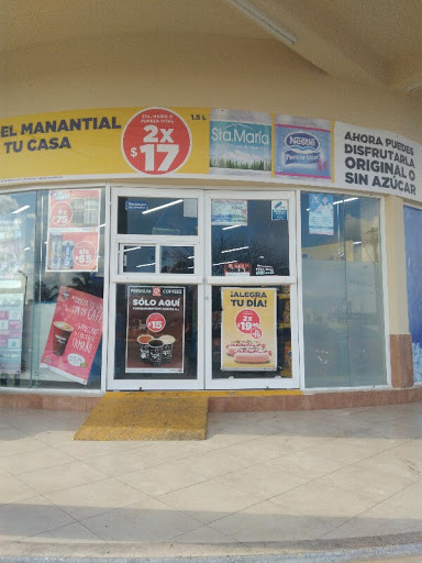 Circle K SM 69, Av. Francisco I. Madero 134, 69, 77510 Cancún, Q.R., México, Tienda de ultramarinos | QROO
