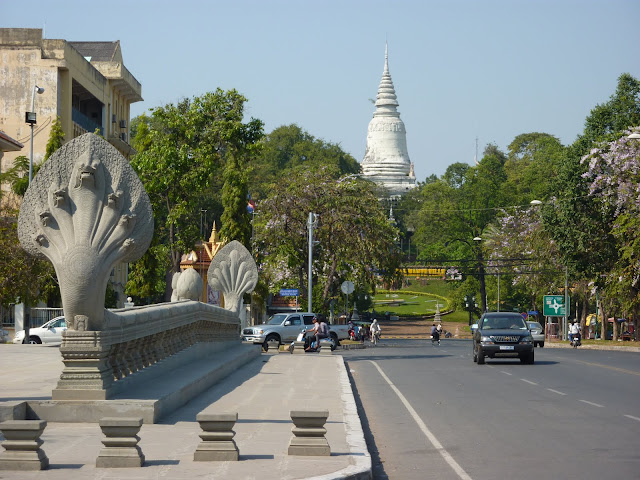 Blog de voyage-en-famille : Voyages en famille, Phnom Penh de long en large