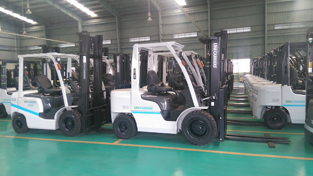 Cho thuê xe nâng hàng 3 tấn Nhật Bản Cho thuê xe nâng hàng 3 tấn Nhật Bản