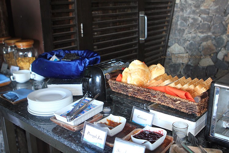 Breakfast at Vivere Azure in Anilao, Batangas | www.thepeachkitchen.com