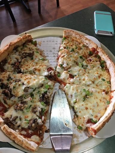 Bar «Broadway Bar & Pizza», reviews and photos, 13705 27th Ave N, Plymouth, MN 55441, USA