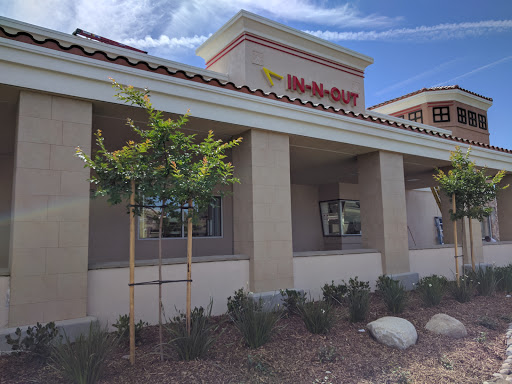 Fast Food Restaurant «In-N-Out Burger», reviews and photos, 850 Groveland Ln, Lincoln, CA 95648, USA