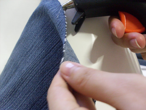 Abajur customizado com jeans
