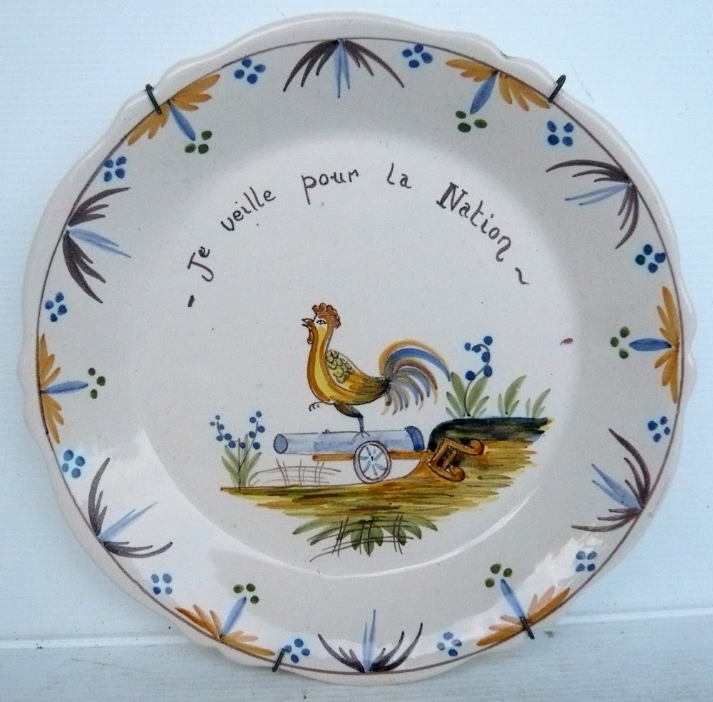 'Je veille pour la nation': diseño original ca. 1792, Nevers (Champfleury, <em><a href='http://books.google.com/books?id=YDwGAAAAQAAJ'>Histoire des Faïences Patriotiques sous la Révolution</a></em> (1867))