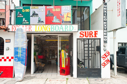 Mexico Extremo Surf Skate Shop, Av. De Los Maestros 13, Guadalajarita, 28000 Colima, Col., México, Tienda de monopatines | COL