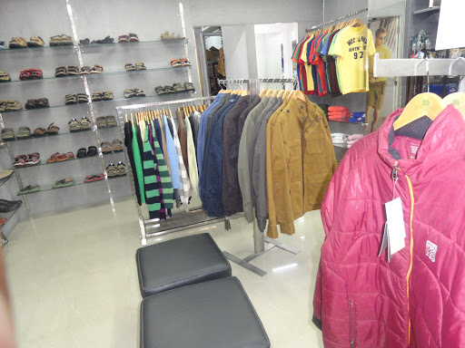 Woodland Shoes, Mandi-Pathankot Rd, Laxmi Bazar, Joginder Nagar, Himachal Pradesh 175015, India, Shoe_Shop, state HP