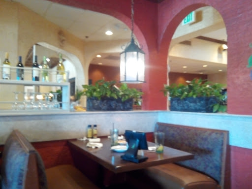 Italian Restaurant «Olive Garden», reviews and photos, 270 Brea Mall Way, Brea, CA 92821, USA