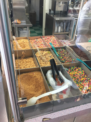 Ice Cream Shop «Sunny Daes Ice Cream», reviews and photos, 633 Shippan Ave, Stamford, CT 06902, USA