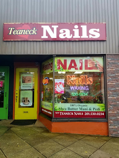 Teaneck Nails logo