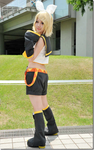 vocaloid 2 cosplay - kagamine rin from summer comiket 2011