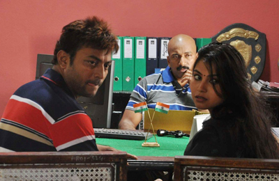 A still from the movie Tamil movie 'Ivan Yaaro'.