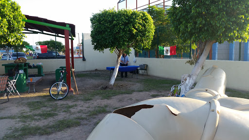 Parque Nuevo Sol, Carabineros 99, Embotelladores, 23050 La Paz, B.C.S., México, Parque infantil | BCS