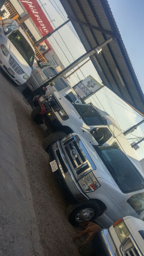 Mexicali Rent a vans, calzada de las americas, Cuauhtemoc Norte, 21218 Mexicali, B.C., México, Agencia de alquiler de autocaravanas | BC