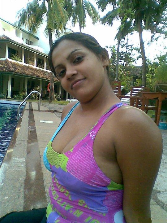Sri Lankan girls in Swimming Pool.