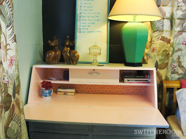 diy lamp, spray painted lamp, turquoise lamp, grey secretary desk, pink secretary desk