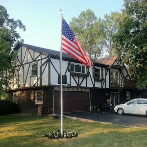 ECSS20 Special Budget 20' Satin Aluminum Flagpole With Cap Style Revolving Truck Upgrade. Nice Traditional Size American flag (5' x 9 1/2')!