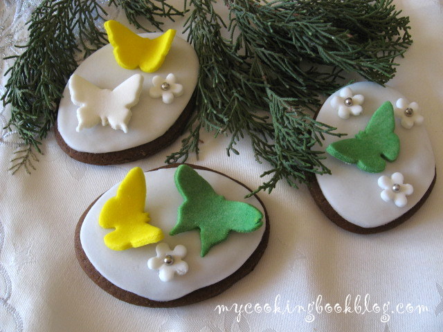Джинджифилови бисквити като снежни човеци с меласа от рожков