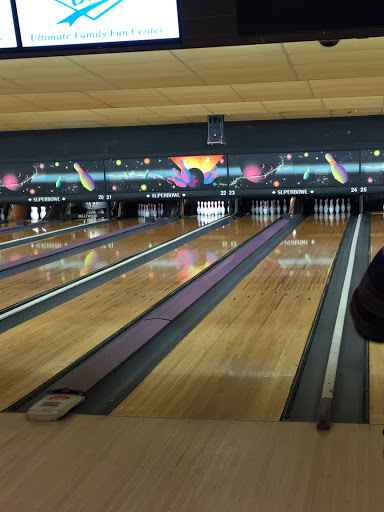 Bowling Alley «Super Bowl Bellewood», reviews and photos, 1211 Waterworks Rd, Newport, KY 41071, USA