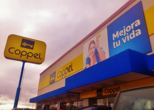 Coppel, Avenida Niños Héroes, Campo Militar, 33820 Hidalgo del Parral, Chih., México, Tienda de ropa | CHIH