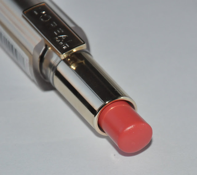 L’Oreal Rouge Caresse # 301 Dating coral