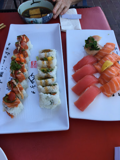 Sushi Restaurant «Hanami Sushi», reviews and photos, 944 Lincoln Way, Auburn, CA 95603, USA