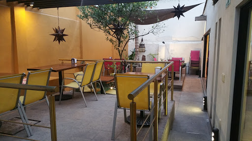 Época Bistró Cafe + Bar, Calle General Ignacio Zaragoza No. 110, Zona Centro, 20000 Aguascalientes, Ags., México, Bar restaurante | AGS