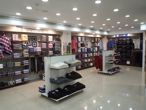 PLANET FASHION, Planet Fashion,101, Nageshwaran, North Street, Kumbakonam, Tamil Nadu 612001, India, Factory_Outlet_Shop, state TN