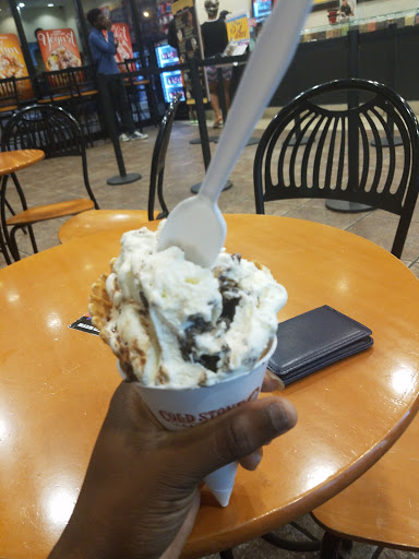 Ice Cream Shop «Cold Stone Creamery», reviews and photos, 1600 Warren St #4, Mankato, MN 56001, USA