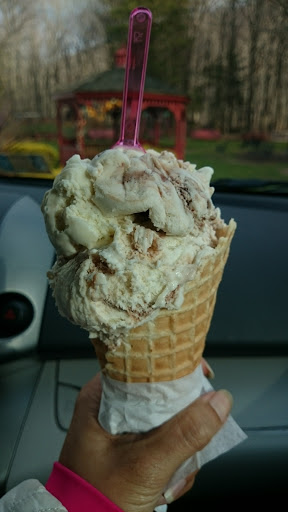 Ice Cream Shop «Wentworth Homemade Ice Cream», reviews and photos, 3697 Whitney Ave, Hamden, CT 06518, USA