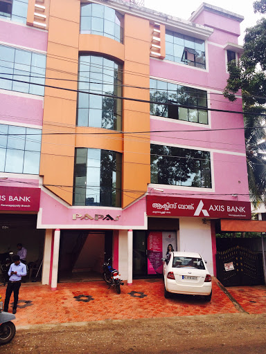 Axis Bank Karunagappally., Papas Building, Adjacent to Govt Hospital, Taluk Rd, Karunagappally, Kerala 690544, India, Bank, state KL