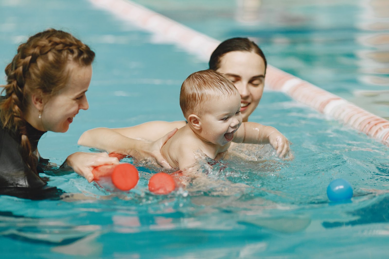 วิธี ฝึกว่ายน้ำ เบื้องต้น ฝึกอย่างไรให้เด็กว่ายน้ำเป็น 2022 - 1