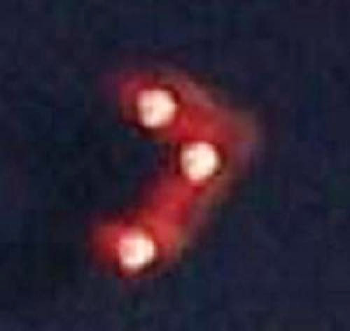 Ufology Boomerang Shaped Ufo Over Missouri Caught On Photograph In 2007