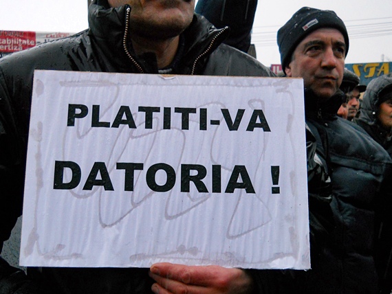 Sindicaliştii din Termica au protestat în faţa Primăria Suceava - luni, 23 ianuarie 2012