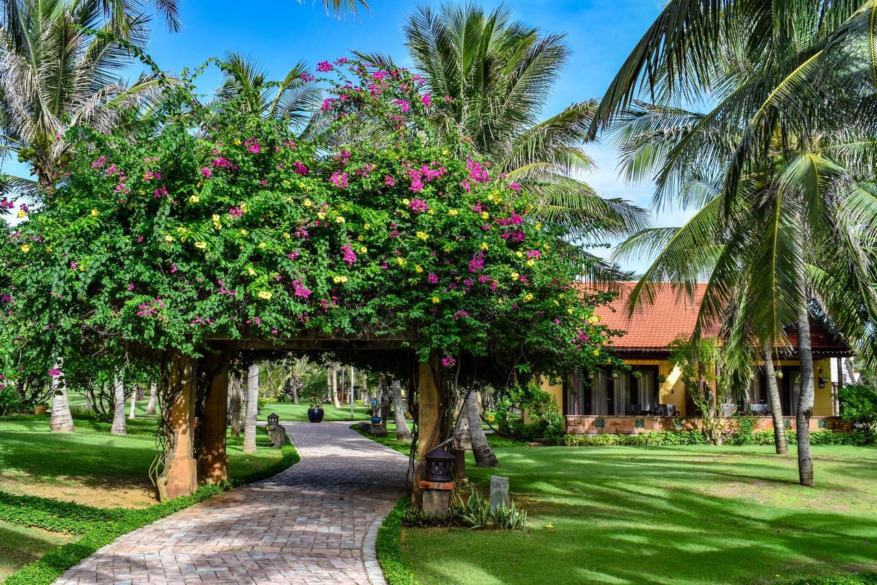 Vườn quanh Pandanus Resort