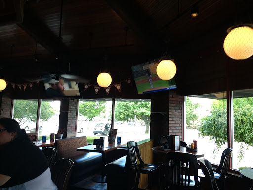 Restaurant «Uno Pizzeria & Grill», reviews and photos, 15 Fort Eddy Rd, Concord, NH 03301, USA