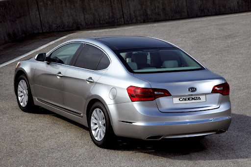 kia cadenza 2011 review