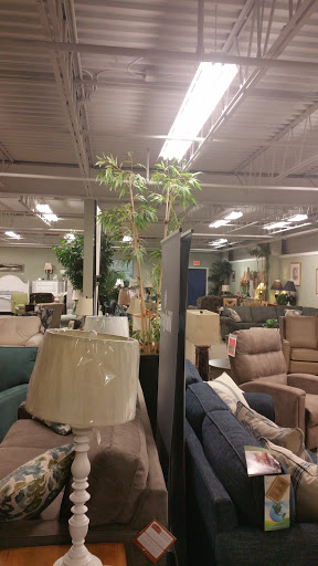 Furniture Store «Seacoast Furniture Stores», reviews and photos, 845 Lafayette Rd, Seabrook, NH 03874, USA