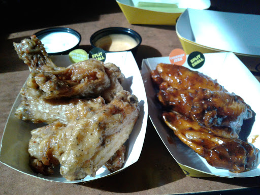 Chicken Wings Restaurant «Buffalo Wild Wings», reviews and photos, 6051 Lone Tree Way, Brentwood, CA 94513, USA