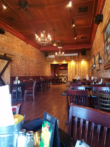 Restaurant «McCray’s Tavern on the Square», reviews and photos, 100 N Perry St, Lawrenceville, GA 30046, USA