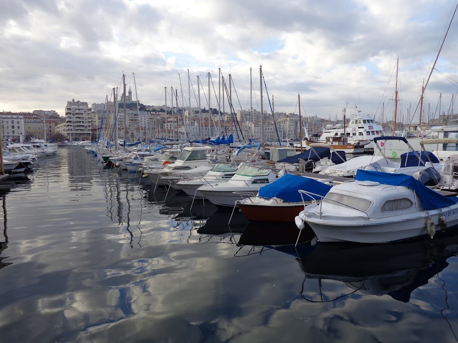 А включите-ка мне усилители качки! А подайте-ка белых пиджаков. Costa Paсifica февраль 13г