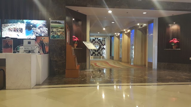 Promenade Hotel
