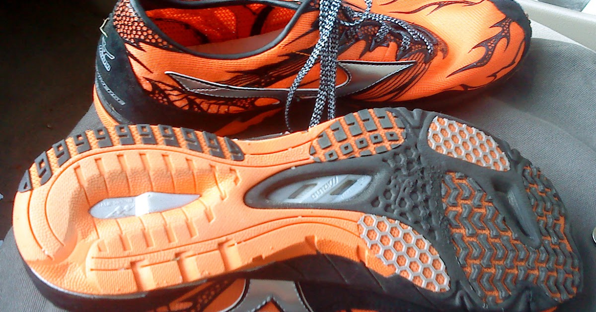 Mizuno Wave Universe 4 :: First-Run Impressions Review - Another Runner