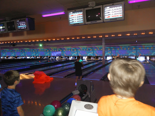 Bowling Alley «Fox Bowl», reviews and photos, 1101 Butterfield Rd, Wheaton, IL 60189, USA