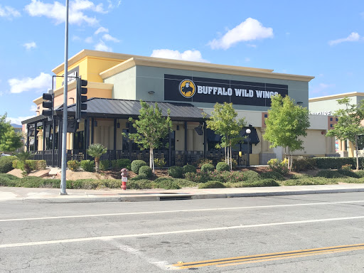 Chicken Wings Restaurant «Buffalo Wild Wings», reviews and photos, 40155 10th St W, Palmdale, CA 93551, USA