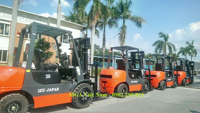 Xe nâng hàng 3 tấn Xe nâng hàng 3 tấn