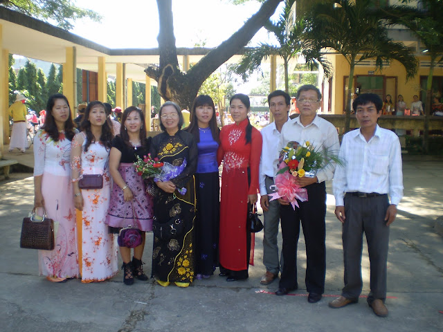 Hoạt động của 87TưNghĩa nhân ngày Nhà giáo Việt Nam 20/11/2012  PB200027