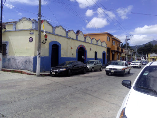 Hostal La Casa de Paco, Calle Diego de Mazariegos 80, Barrio de la Merced, 29200 San Cristóbal de las Casas, Chis., México, Alojamiento en interiores | CHIS