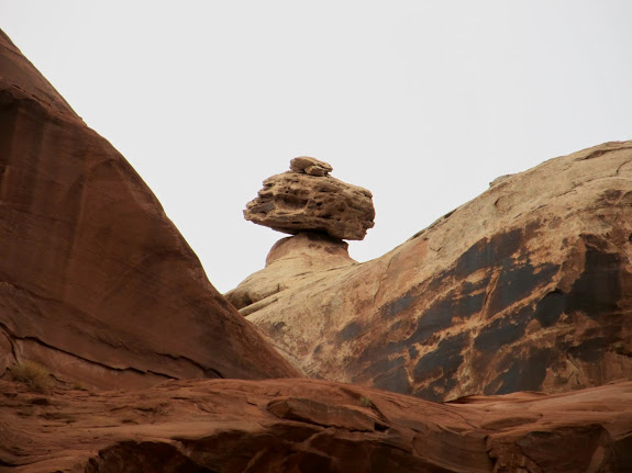 A neat balanced rock on top of Lone Mesa