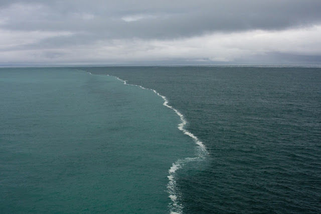 الحد الفاصل بين المحيطات ((سبحان الله)) Amazing+natural+phenomena