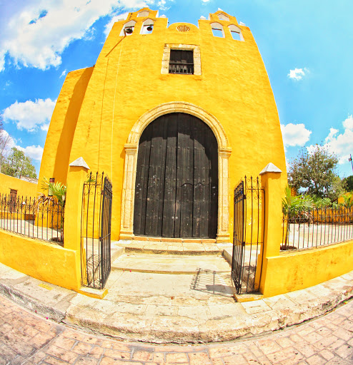 Capilla De Los Remedios, 97540, Calle 34 288, Centro, Izamal, Yuc., México, Institución religiosa | YUC